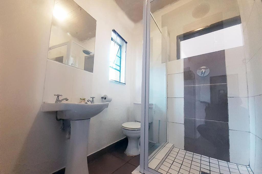 Queens Palace Pretoria-Noord Chambre photo