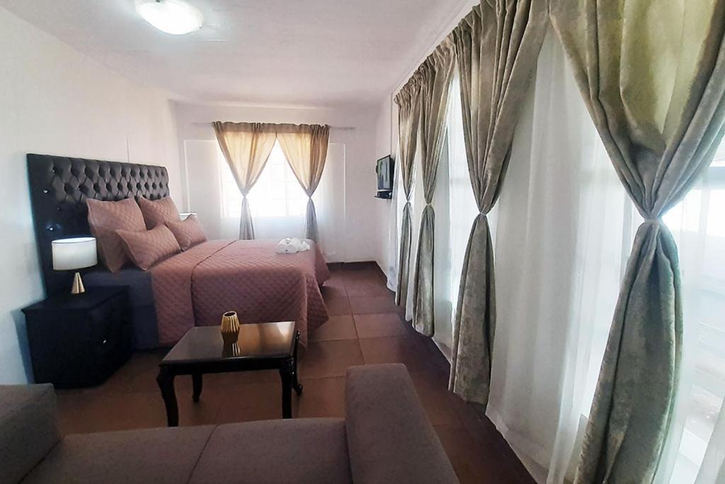 Queens Palace Pretoria-Noord Chambre photo