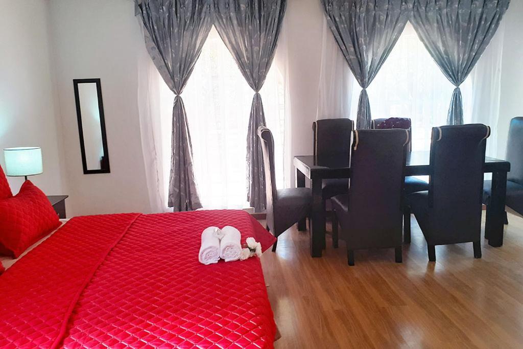 Queens Palace Pretoria-Noord Chambre photo
