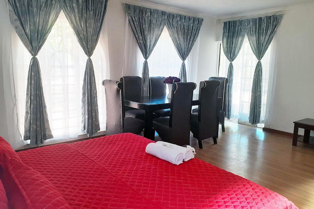 Queens Palace Pretoria-Noord Chambre photo